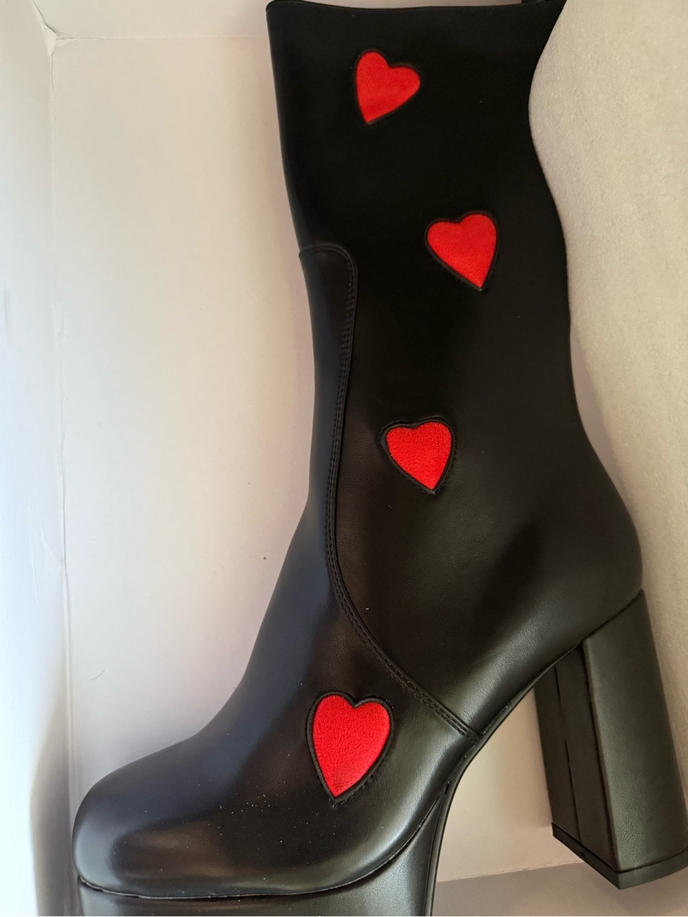 Lamoda Black Platform Knee-High Boots with Red Heart Accents size 12 - Picture 2 of 4